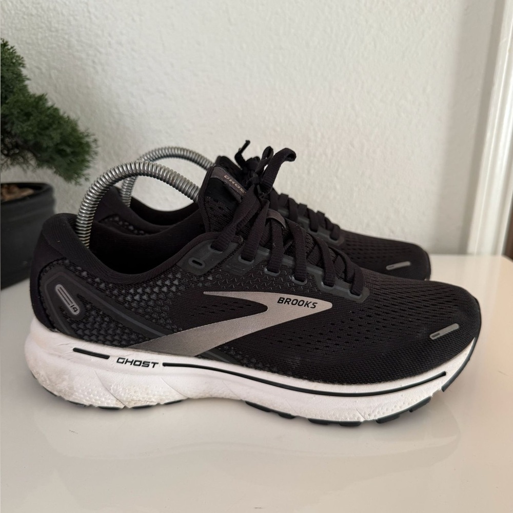 Brooks Black and White Athletic Shoes - Picture 1 of 7